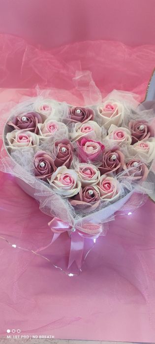 Подаръчна кутия с цветя