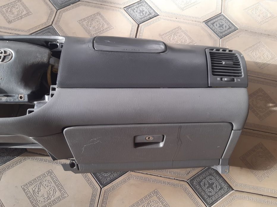 Продам торбеду-панель на тойоту камри.