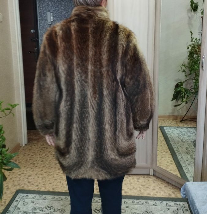 Полушубок енотовый