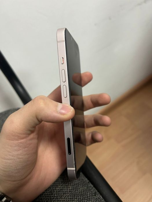 Продам айфон 13 розовый