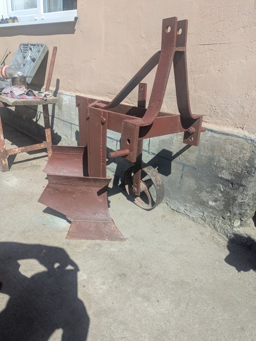 Плуг за малък трактор