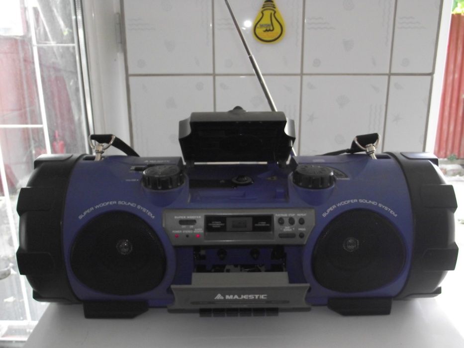 Casetofon Majestic