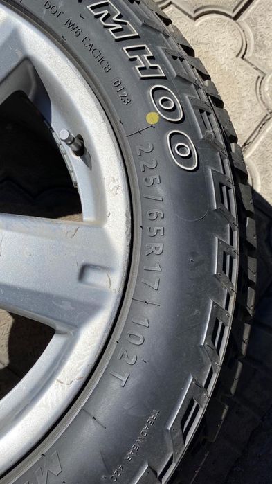 Продам шины в отличном состоянии