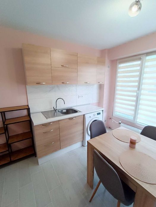 Дава се под наем Двустаен апартамент в Перник, Изток - 45 кв.м за 348.84 € - Снимка #3