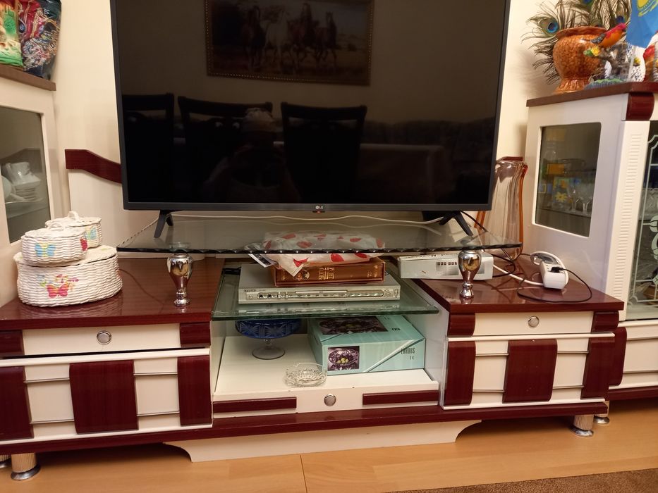 Продам стенку б/у в хорошем состояние