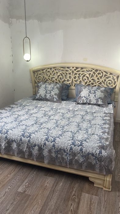 Шифоньер и кровать