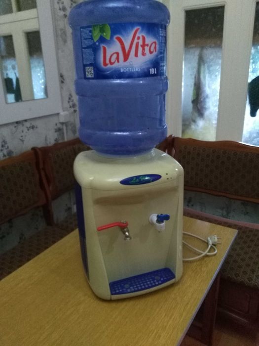 куллер для холодной и горячей воды