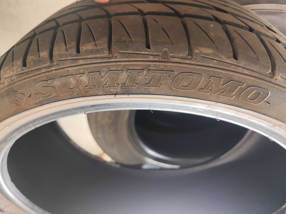 2бр. летни гуми 225/35/19 Sumitomo