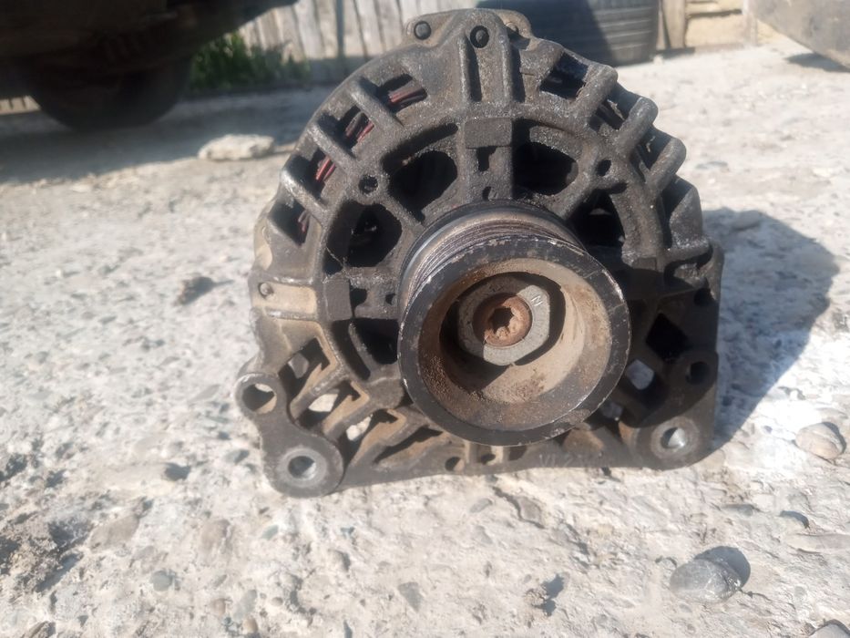 Vand alternator de Volkswagen lupo 1.0 benzina