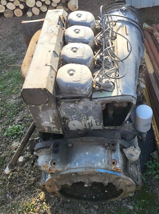 Vând motor DEUTZ 4 pistoane