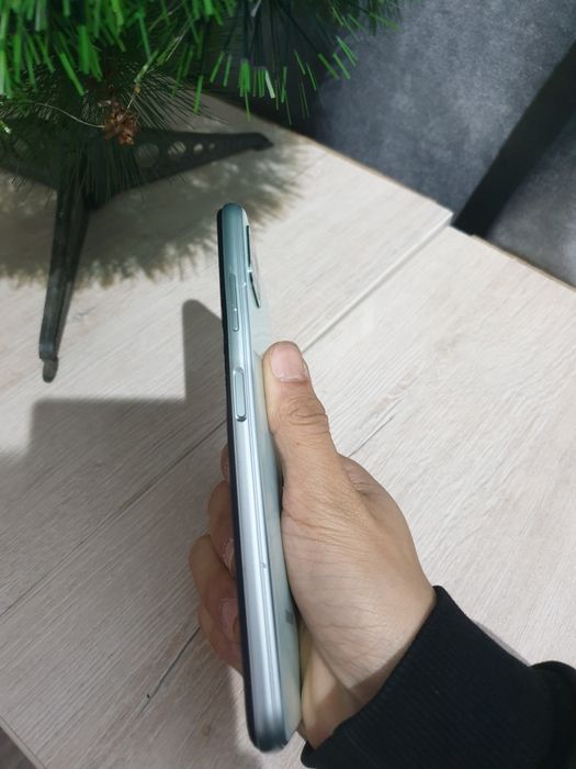 iPhone 11 Pro Max i Samsung A22 5G ideal