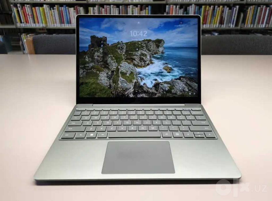 surface laptop go 8/128gb