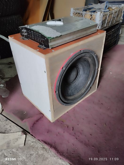 Сабвуфер активный с усилителем