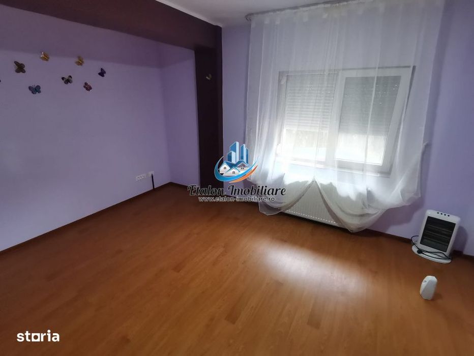 Apartament 4 camere 120 mp utili + boxa 12 mp Calea Romanului - Bloc