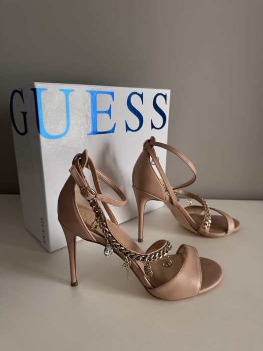 Сандали GUESS – елегантни токчета, №39
