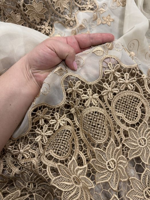 Продам тюль для зала