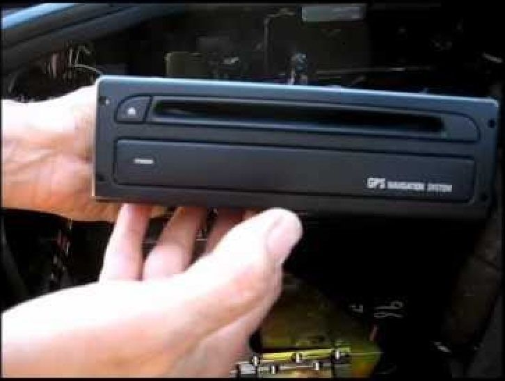 БМВ Съживяване на умрели МК3 и МК4 навигационни модули BMW