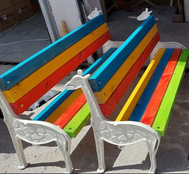 Парково и градинско обурдване пейки