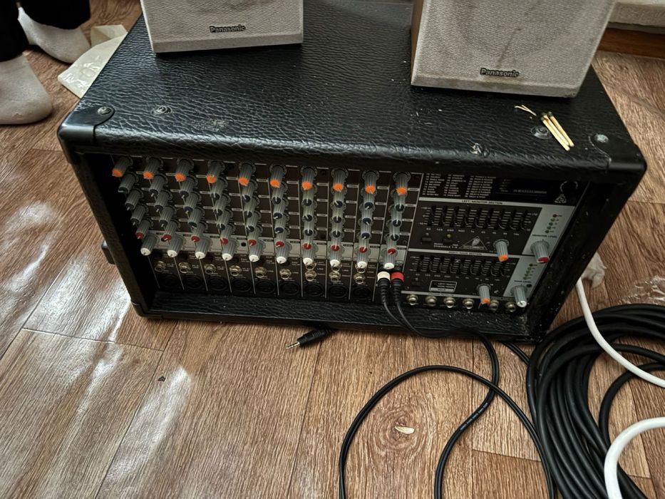 Микшерный пульт Behrinnger PMP2000-EU