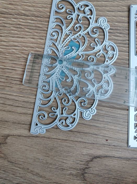 Щанци за изрязване на картички