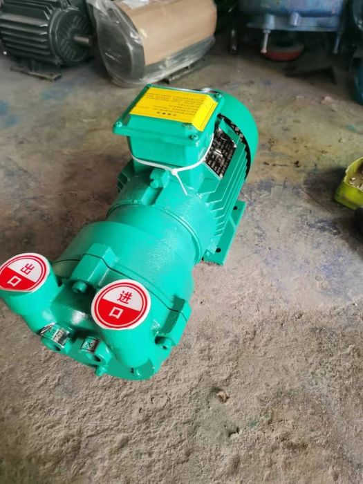 Водяной насос новый