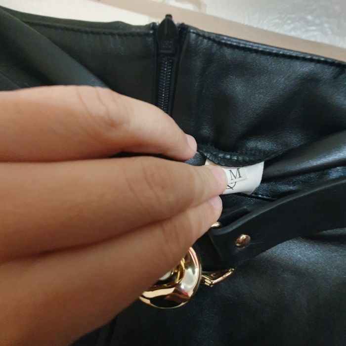 Новая кожаная юбка на весну