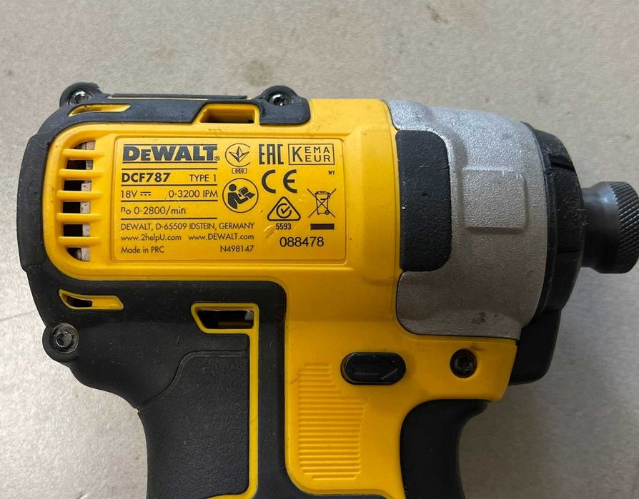 Комплект ударен винтоверт DeWalt DCF787+ DeWALT DCF620