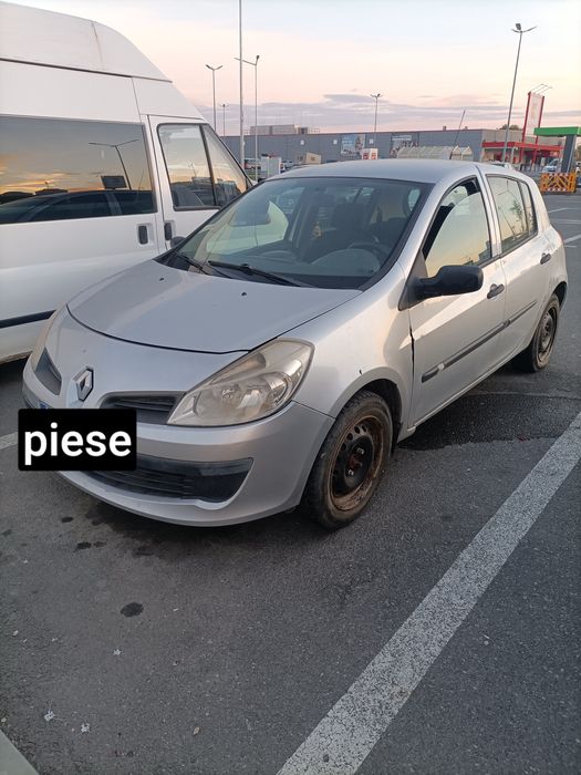Dezmembrez vând piese Renault Clio 3 ,22 1.2 benzină