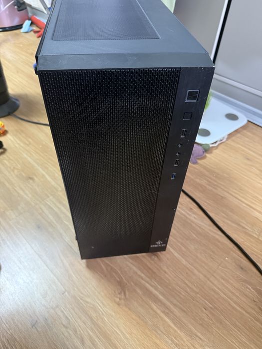 Корпус большой..