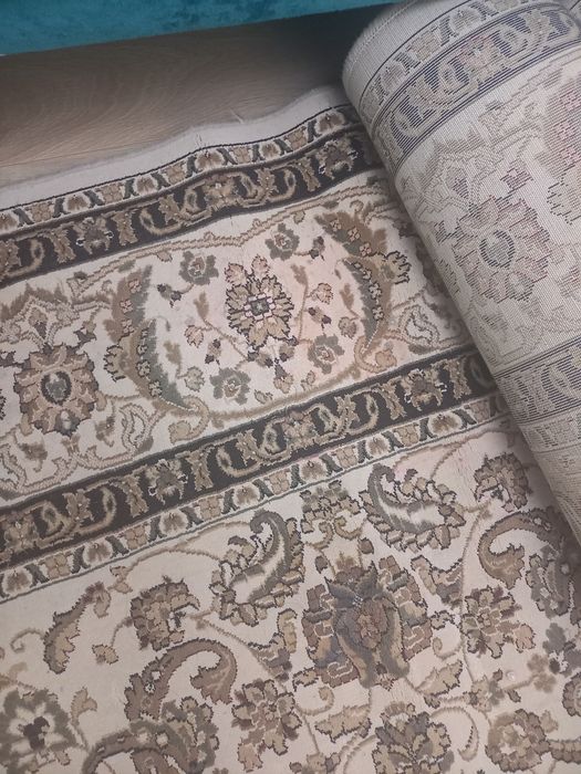 Ковёр  2х4 продаётся