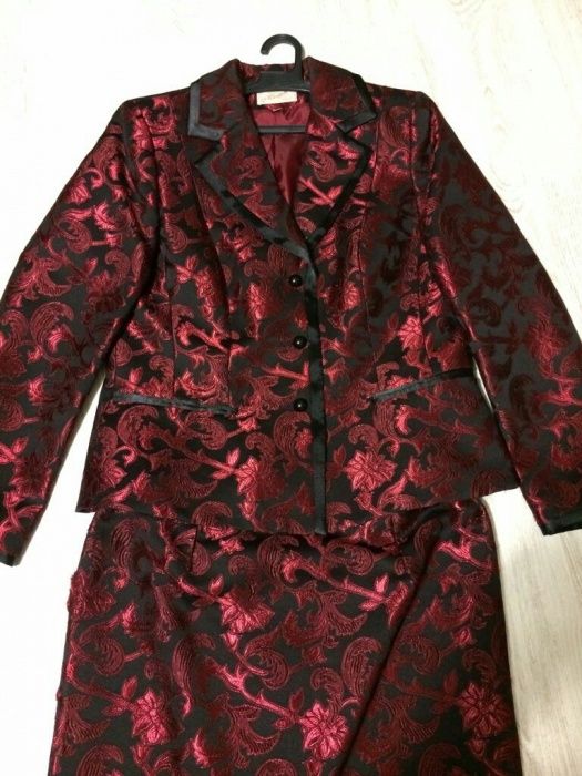Costum primăvară-toamna