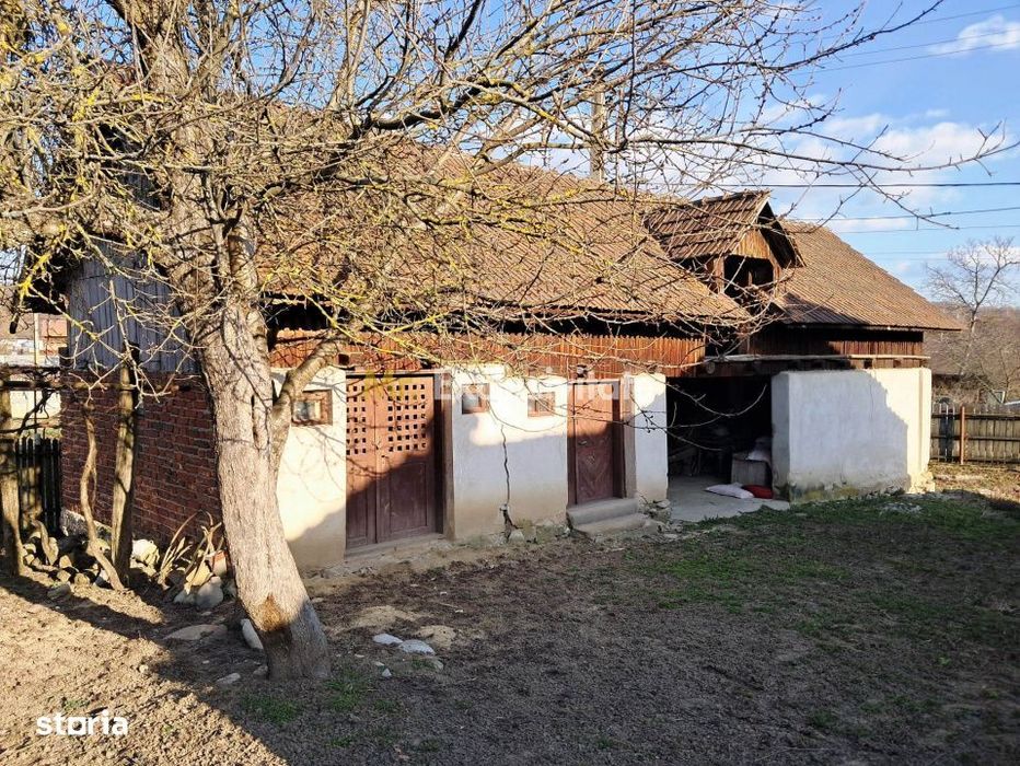 Casă și teren de vânzare Polovragi - Racovița