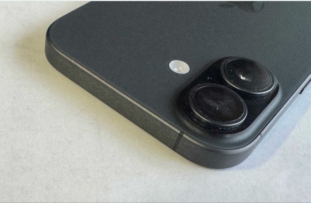 продавам iphone17 в много добро състояние