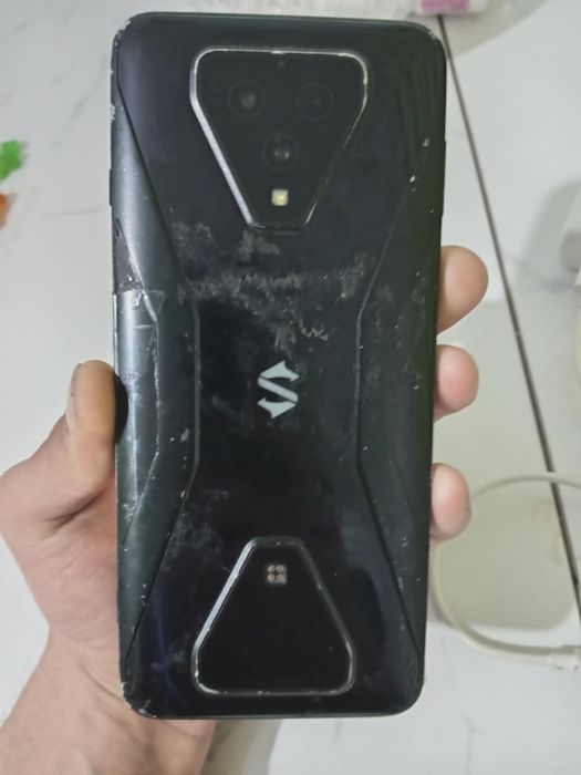 Обменяю блек Шарк 3 телефон