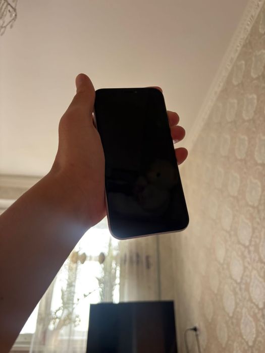 Айфон хр в хорошем состаяние