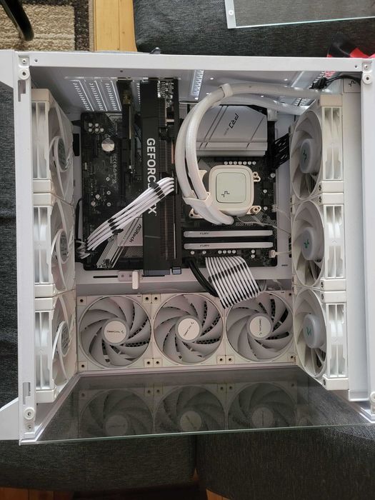 RTX 4060 Ti / Ryzen 7 / 32GB – ТОП геймърски компютър