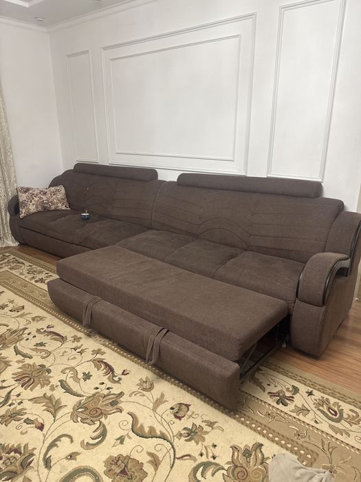 Диван четырёхметровый