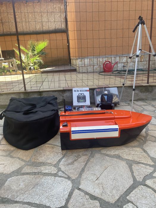 Лодка за захранка