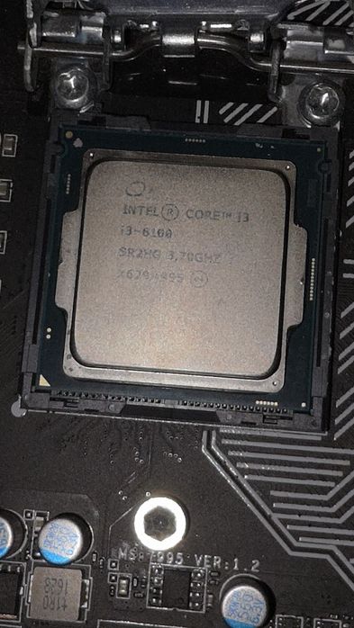 Placa de baza MSI H110 pro + intel core i3 600 3.80ghz + Cpu cooler