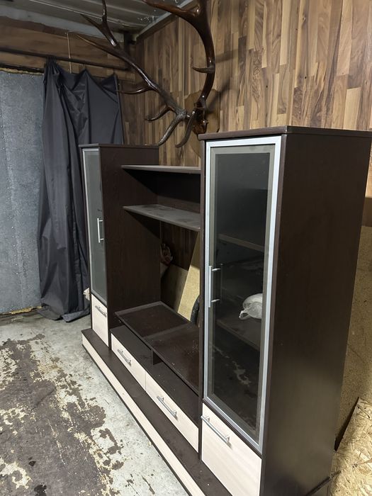 Стенка в Зал БУ, целая