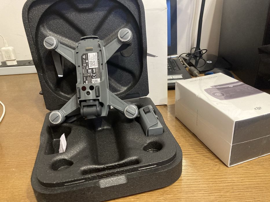 Продам дрон DJI Spark