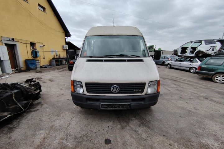 Far dreapta Volkswagen VW LT35 2000 2.5 TDi MT (109 hp)