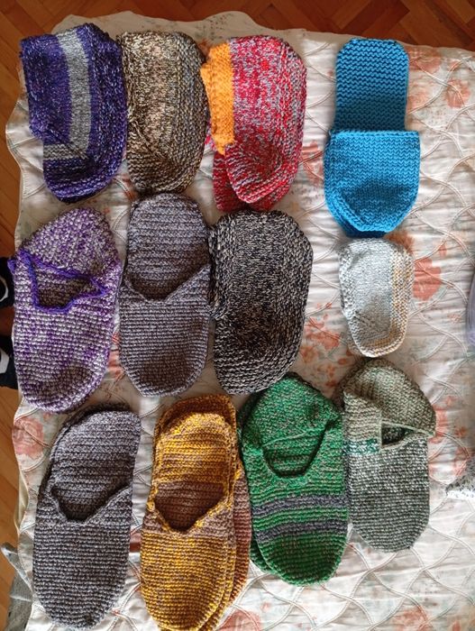 Продавам домашни чорапи и терлици