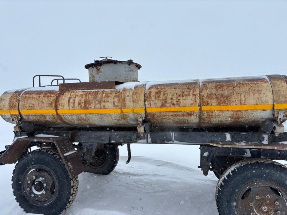 Прицеп под нефтепродукты. 5,5 куба