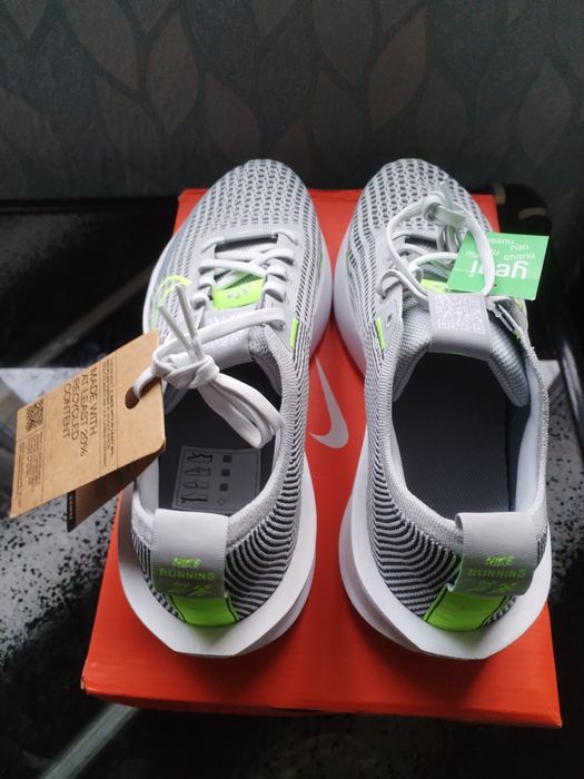 Nike Interact RUN 44номер