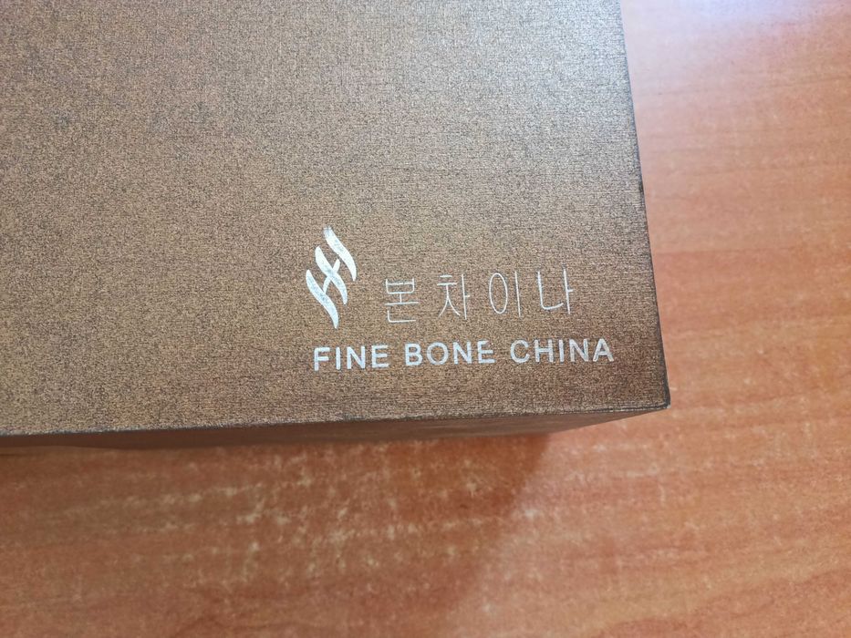 Новый фарфоровый чайный сервис