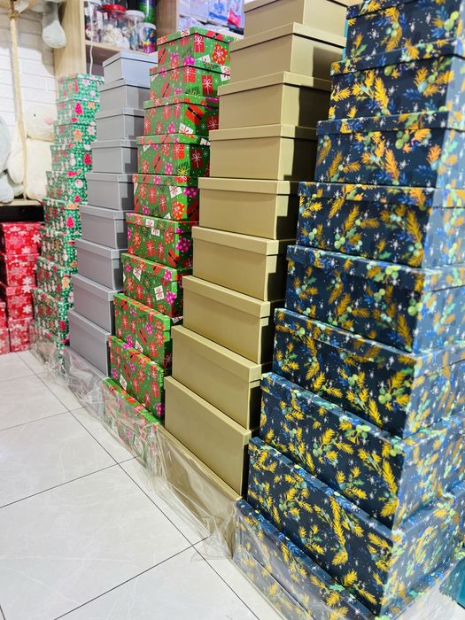 Новогодние коробки в ассортименте оптом и в розницу