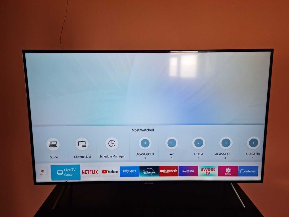 VAND Smart TV Samsung 4K Ultra HD – Diagonală 138 cm (55 inch) –