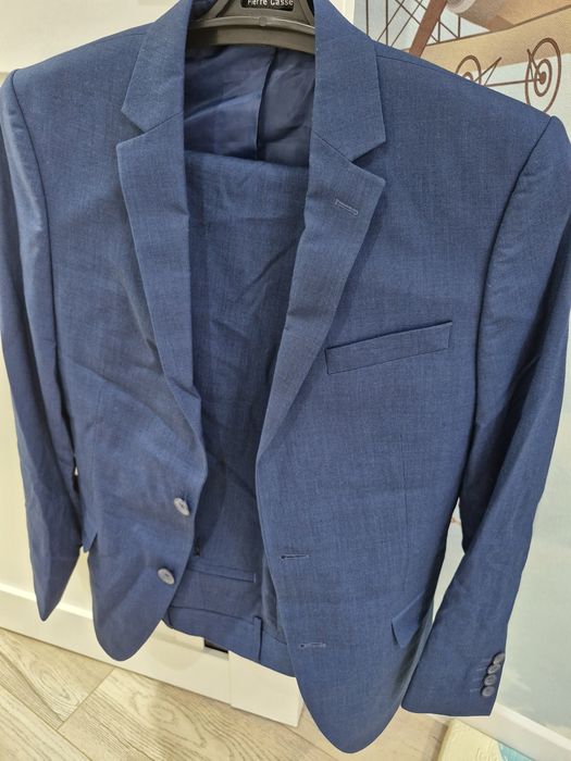 Продам мужской костюм