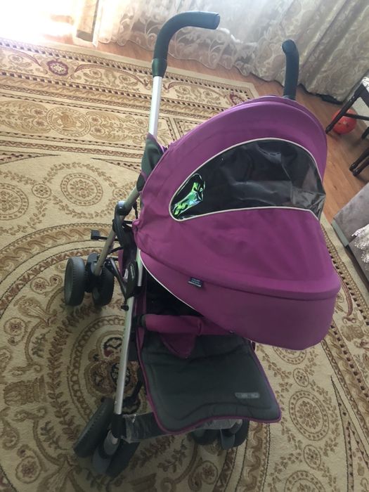 Продам детскую каляску Chicco